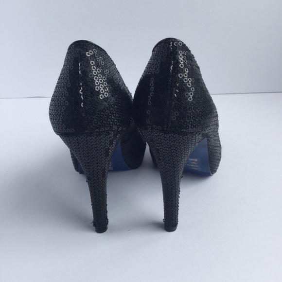 Wild Diva, Black Sequin point Toe stiletto Shoes - Picture 4 of 5